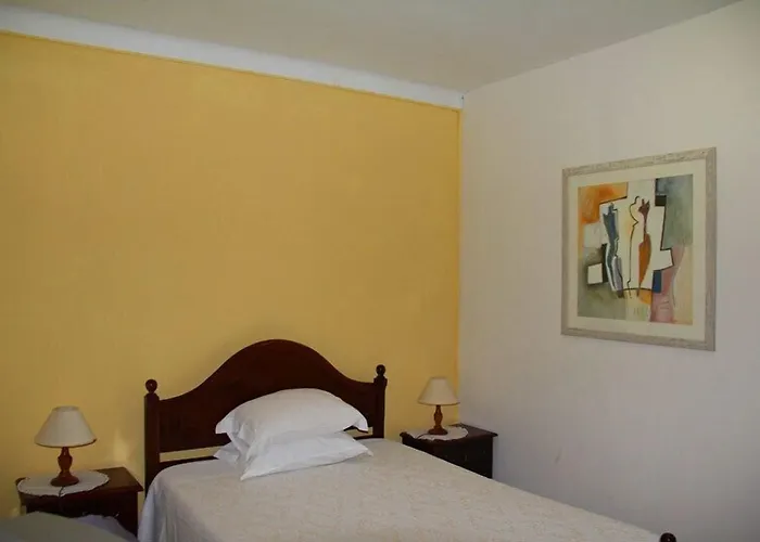 Guest house Pensao Astoria 3*