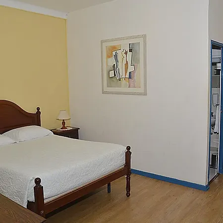 Pensao Astoria פונשל