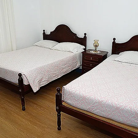 Pensao Astoria בית הארחה