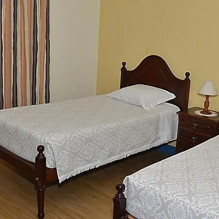 Pensao Astoria פונשל