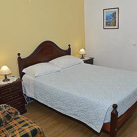 Pensao Astoria פונשל